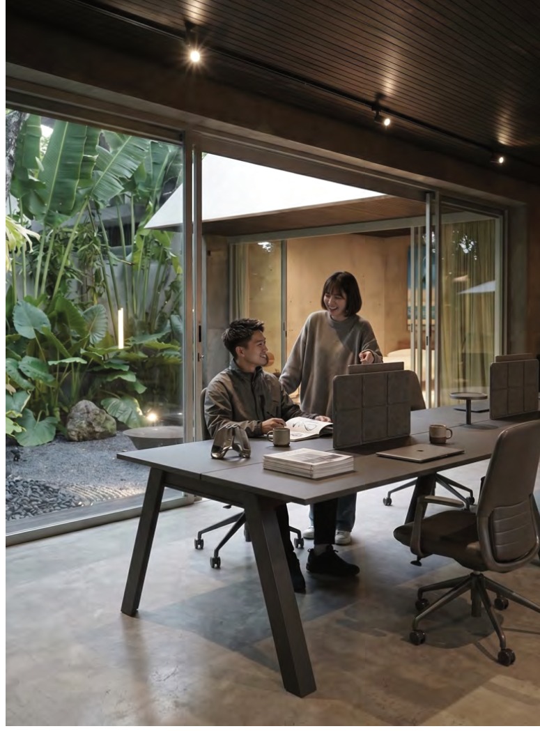 Staff workstation scene 3